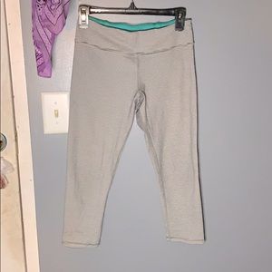 White & black stripped cropped yoga pants